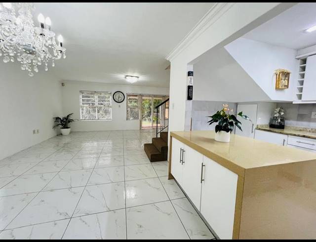 3 BEDROOM TOWNHOUSE FOR SALE IN SHERWOOD